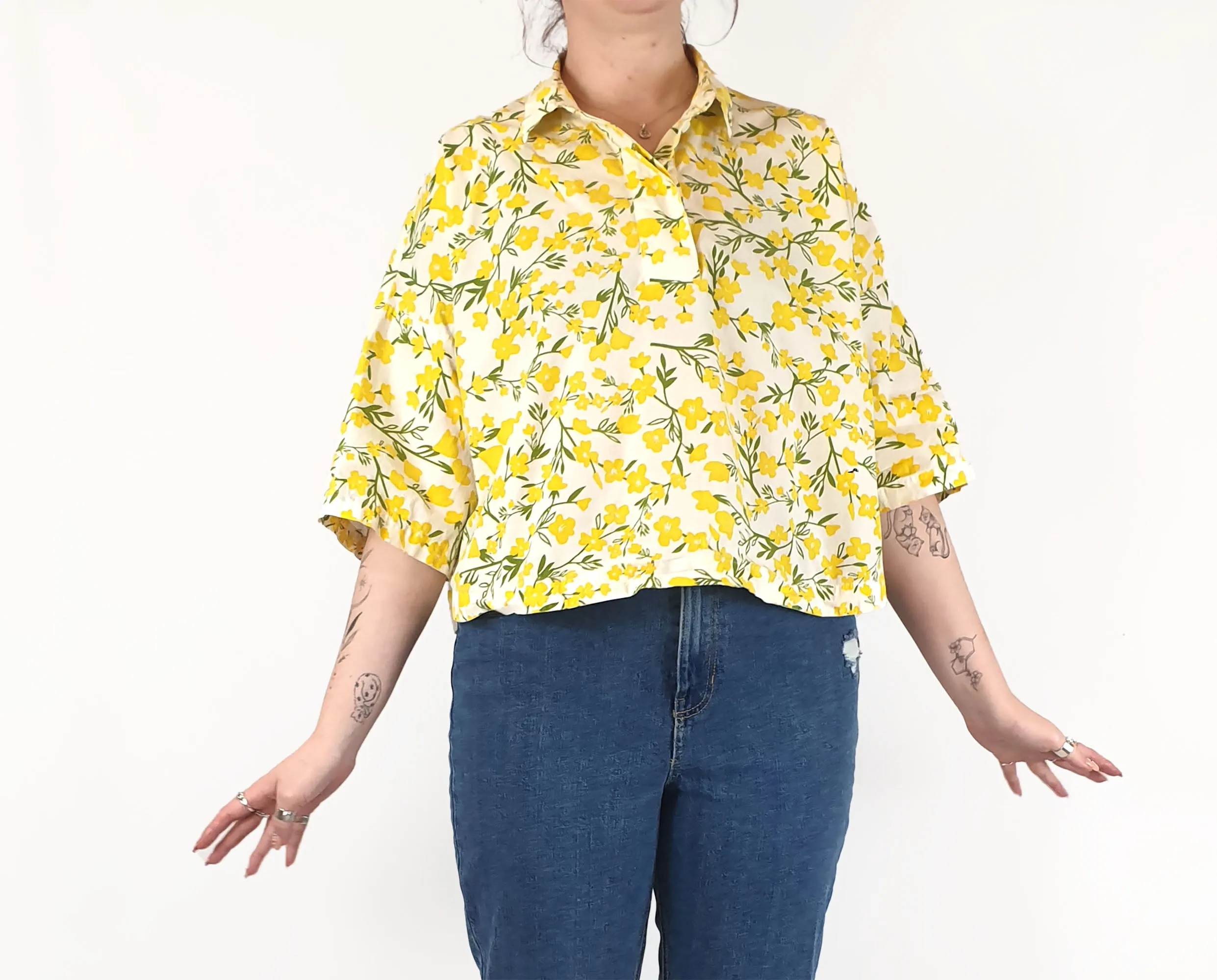 Alpha 60 yellow floral short sleeve shirt size M