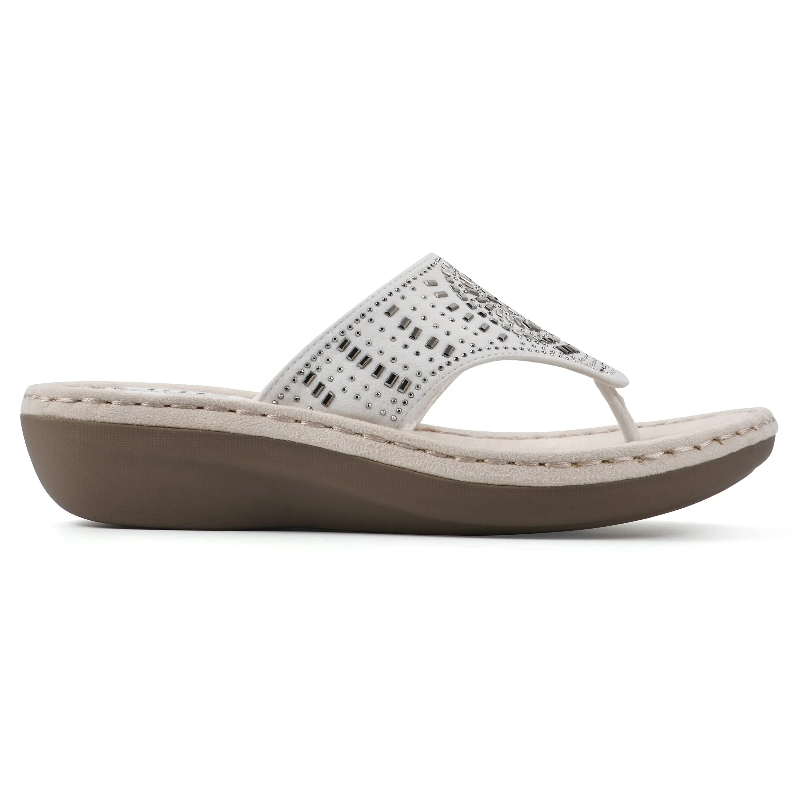 CLIFFS BY WHITE MOUNTAIN Cienna Women's Thong Sandal, White/Fabric, 8.5 M