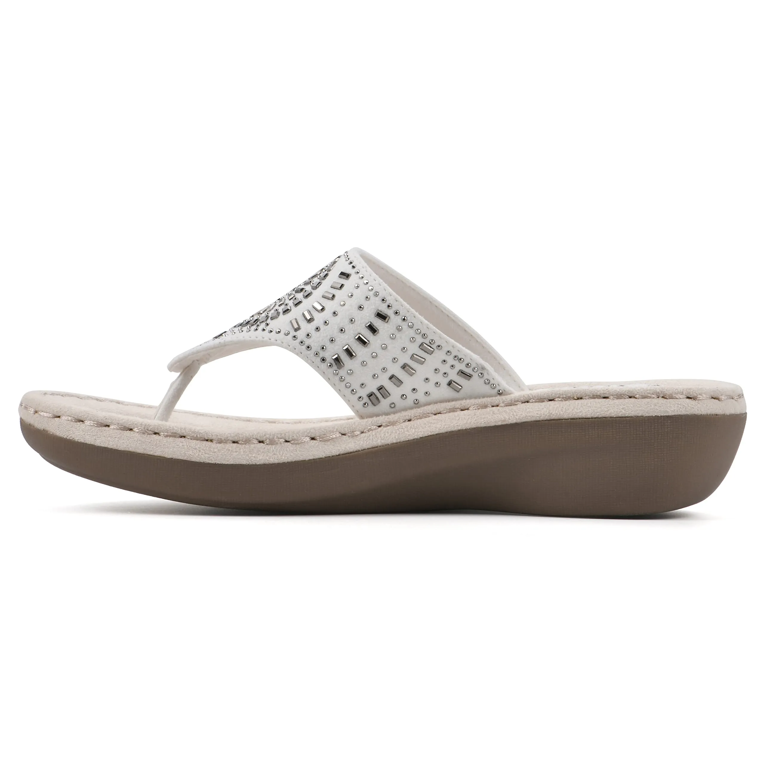 CLIFFS BY WHITE MOUNTAIN Cienna Women's Thong Sandal, White/Fabric, 8.5 M