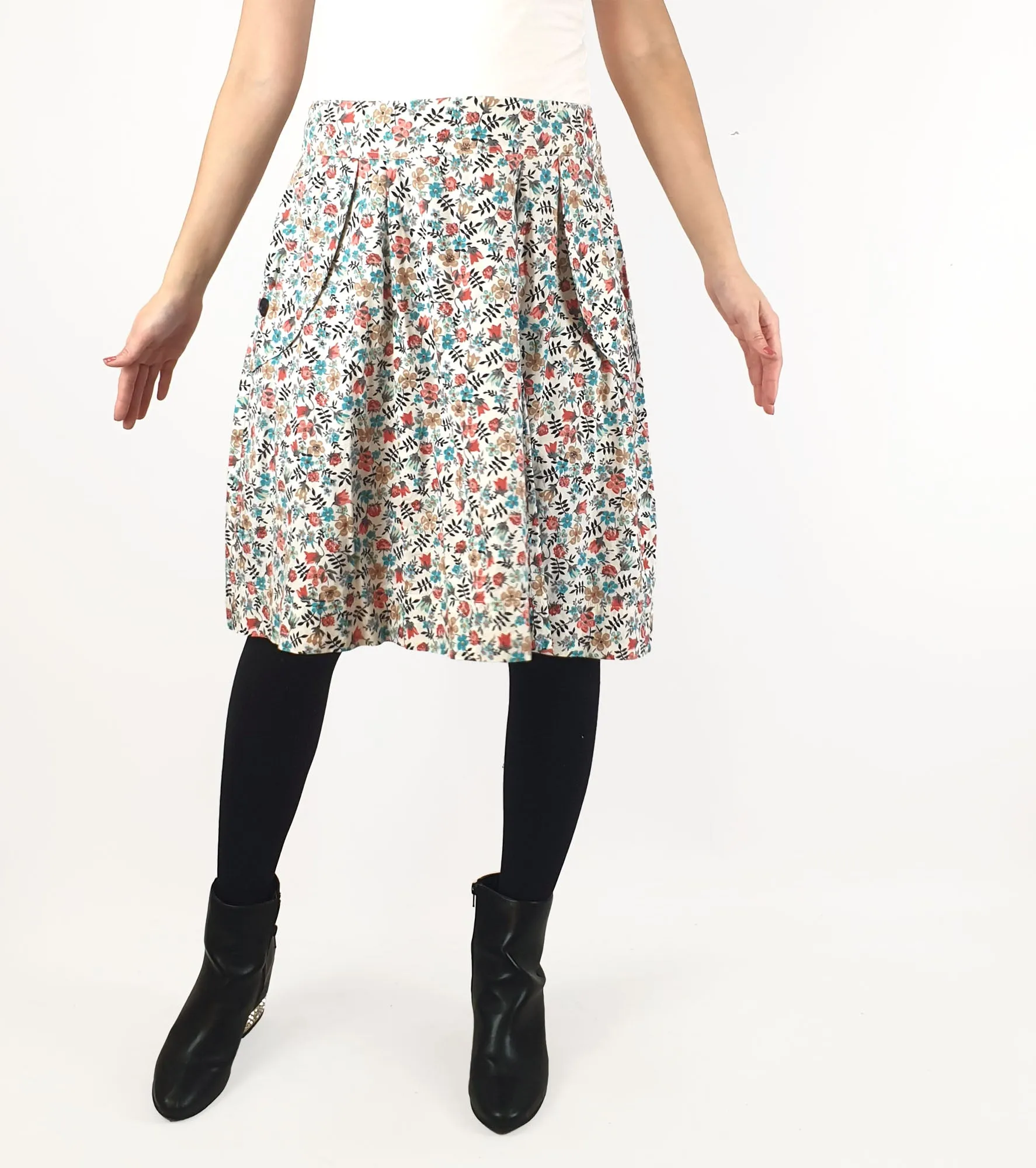 Dressy Bessy floral A-line skirt size S