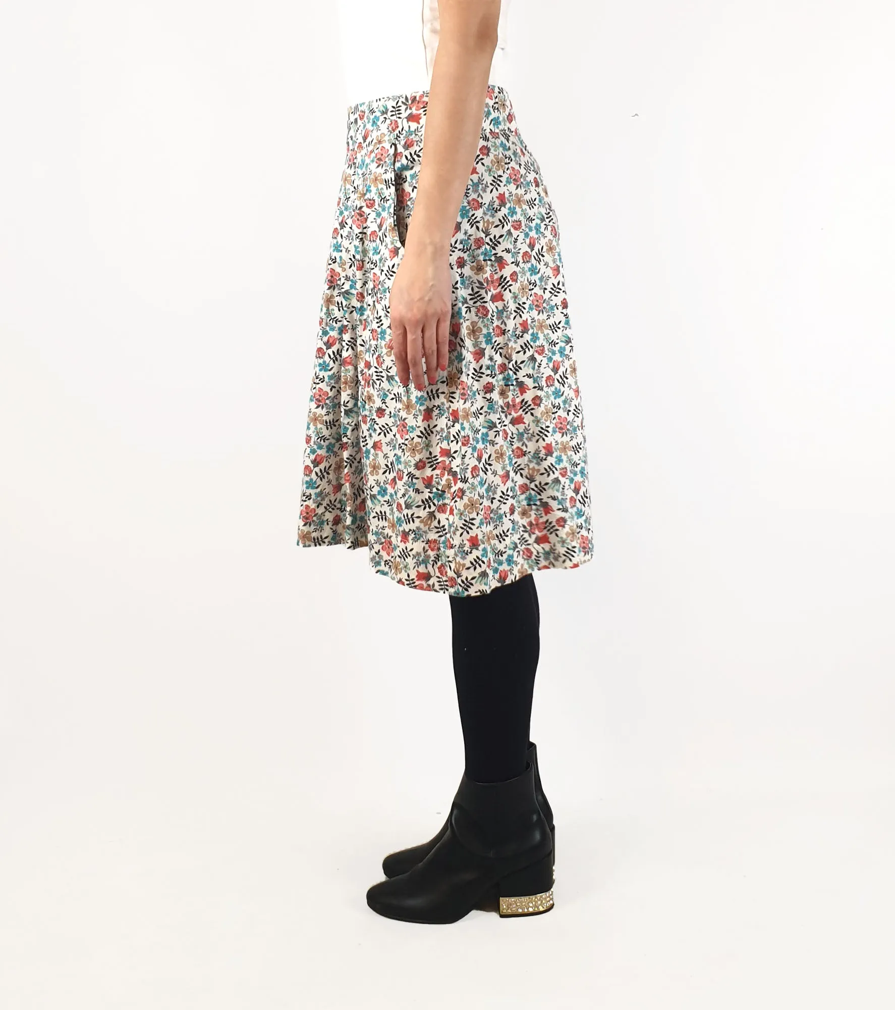Dressy Bessy floral A-line skirt size S