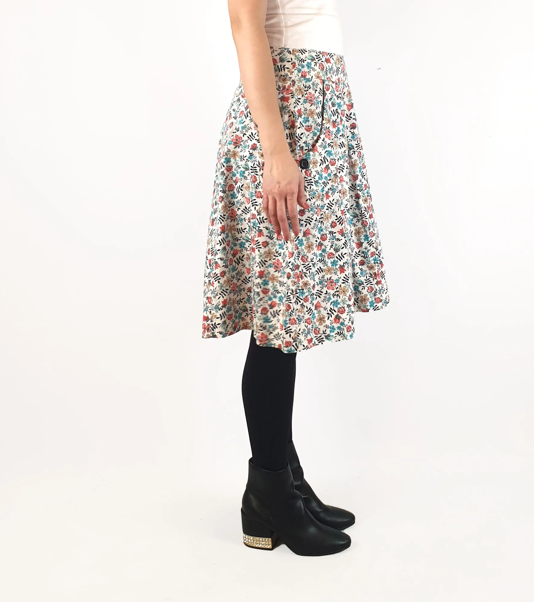 Dressy Bessy floral A-line skirt size S