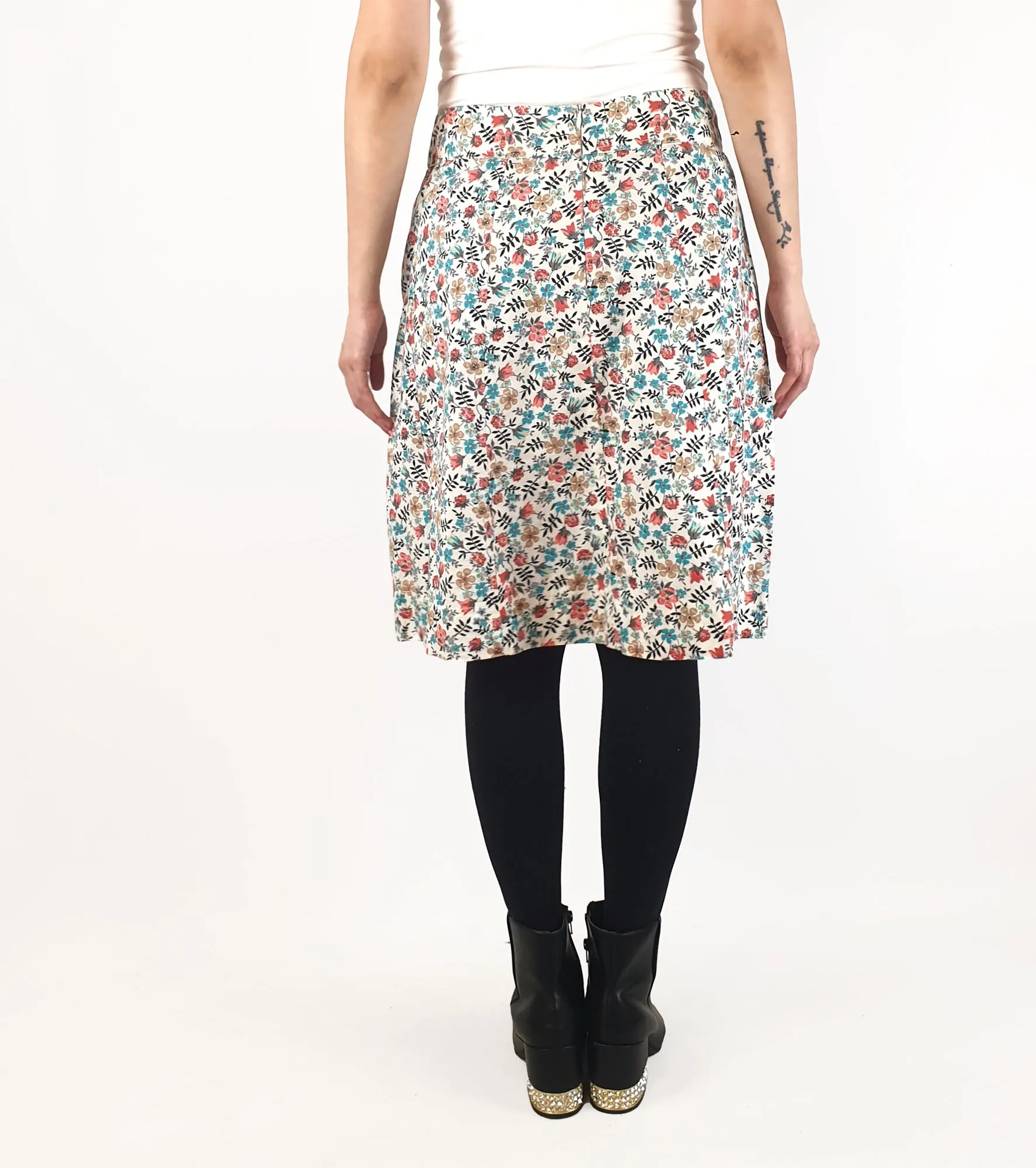 Dressy Bessy floral A-line skirt size S