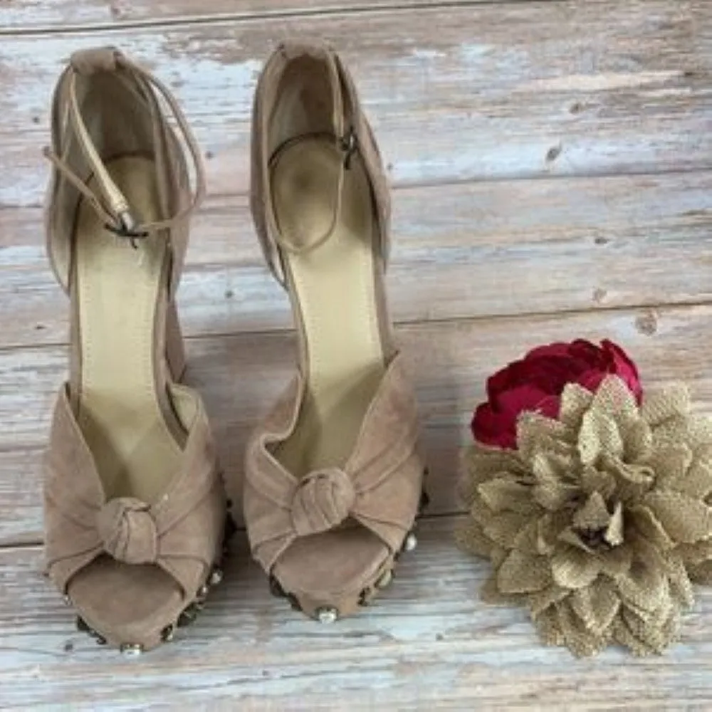 GUESS Tan Leather Kenzie Studded Platform Sandals 8.5