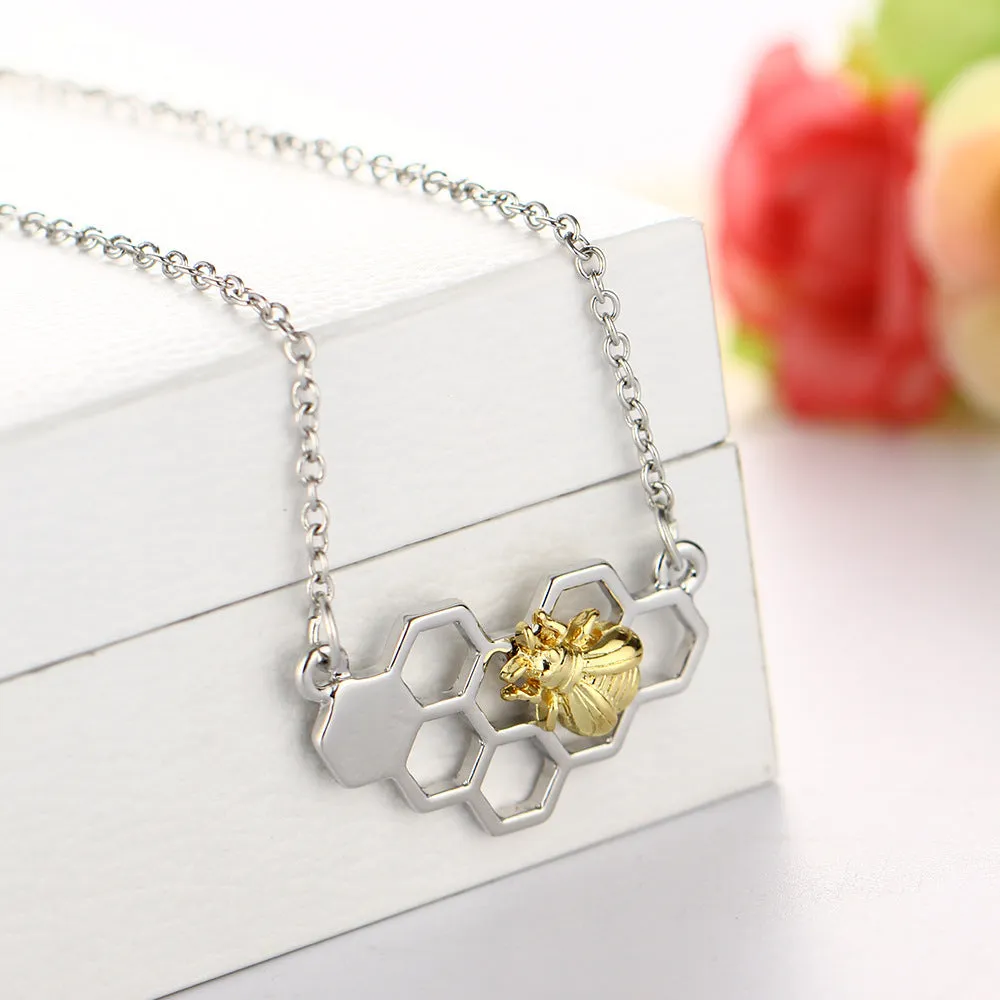 Honeycomb Bee Heart Pendant Necklaces For Women Gold Silver Color Animal Choker Necklace Fashion Wedding Jewelry