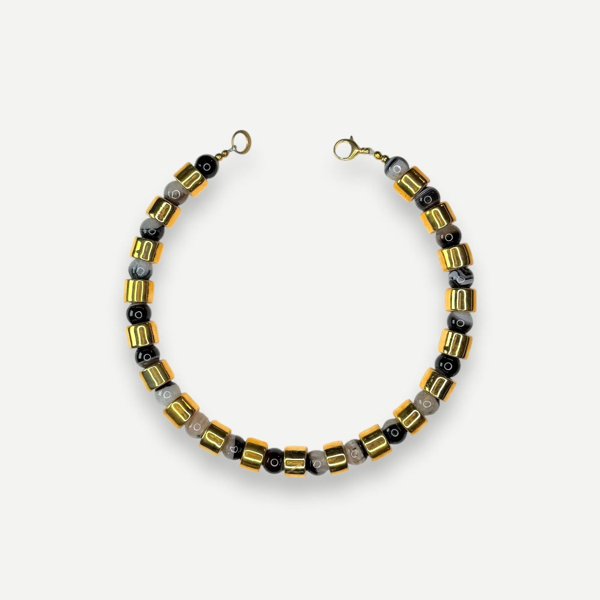 KARAT & AGATE SUNDRY.  BEAD TWO.