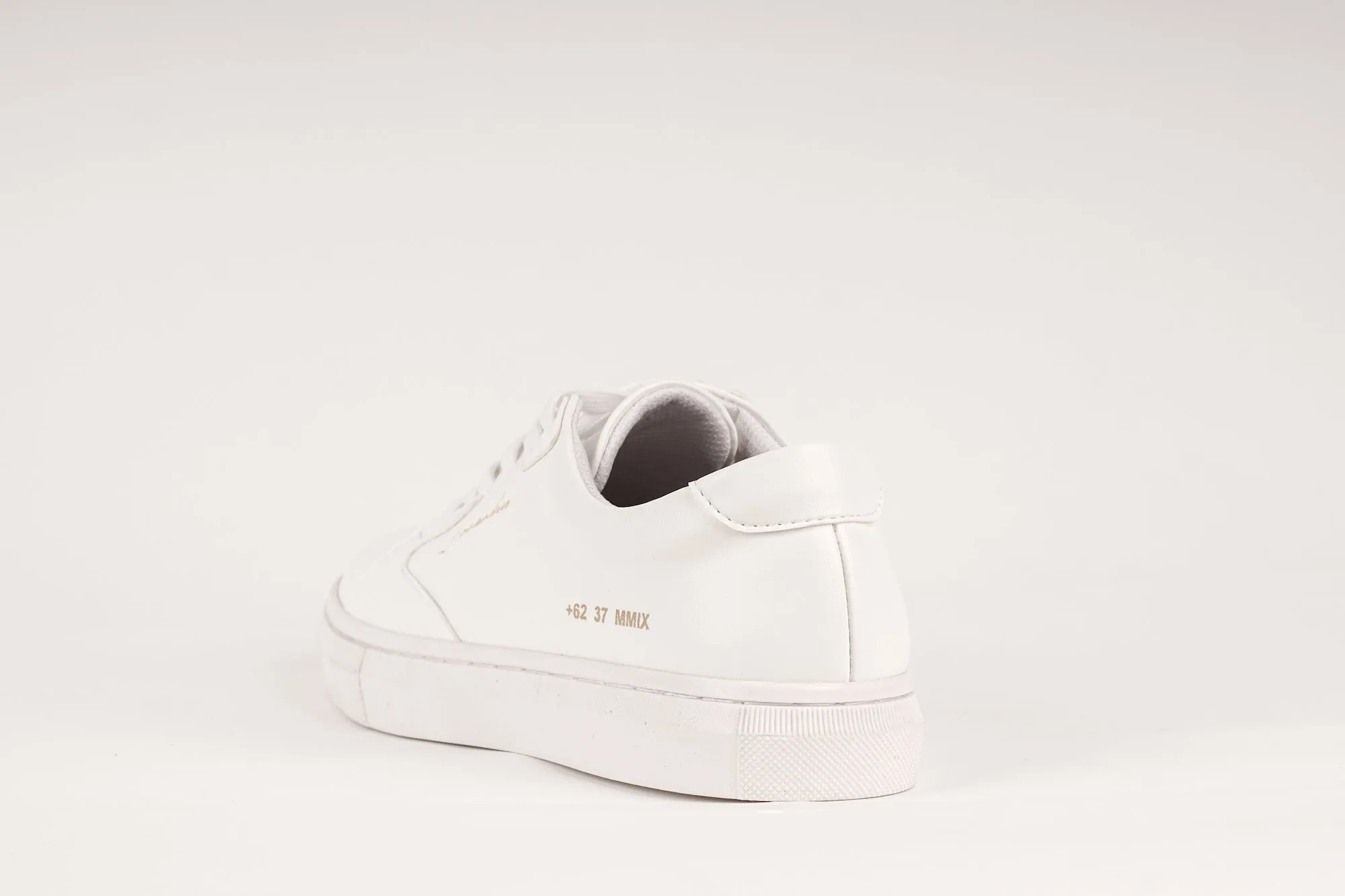 LAH-06 | TRIPLE WHITE | WOMEN