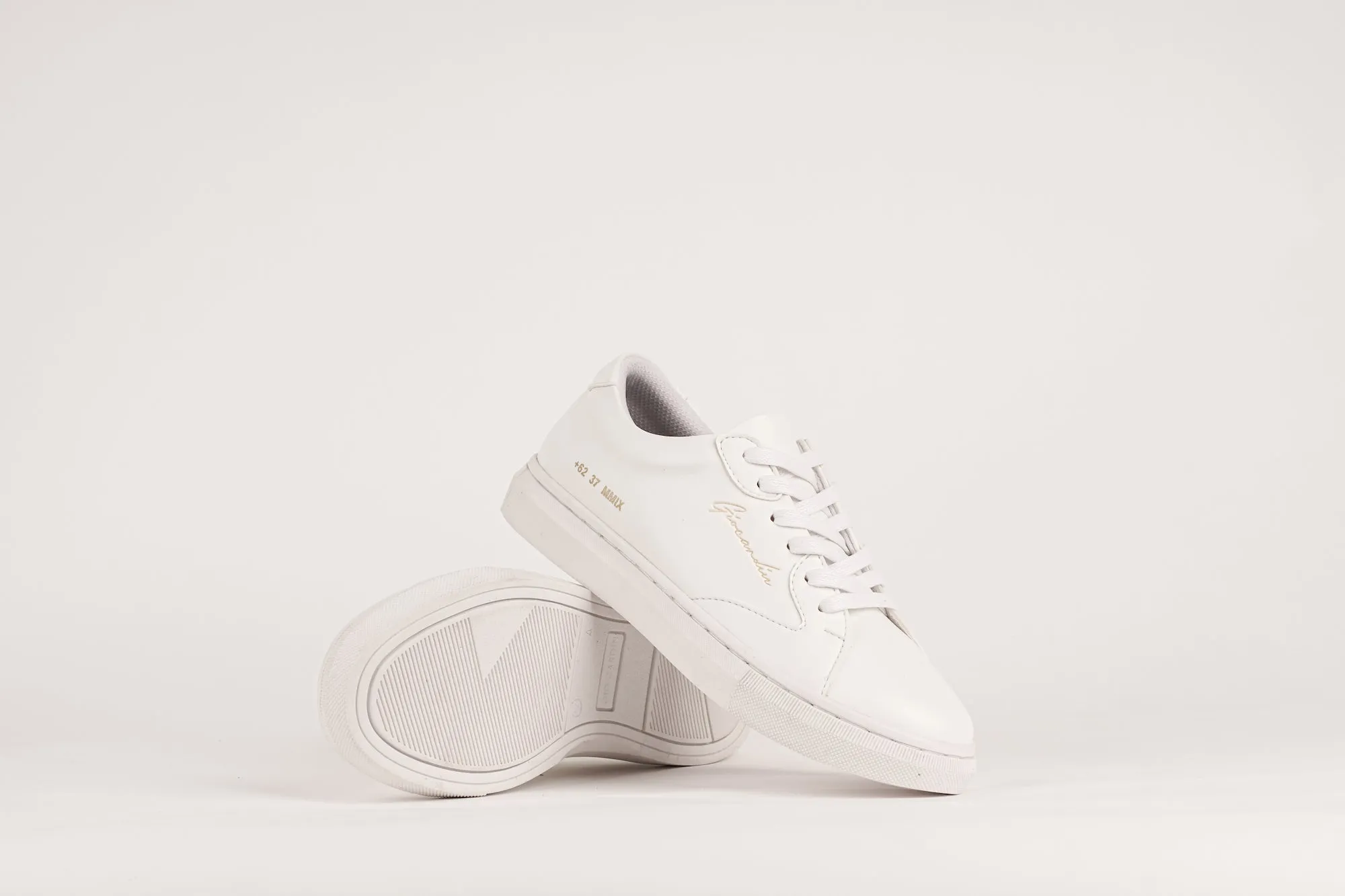 LAH-06 | TRIPLE WHITE | WOMEN