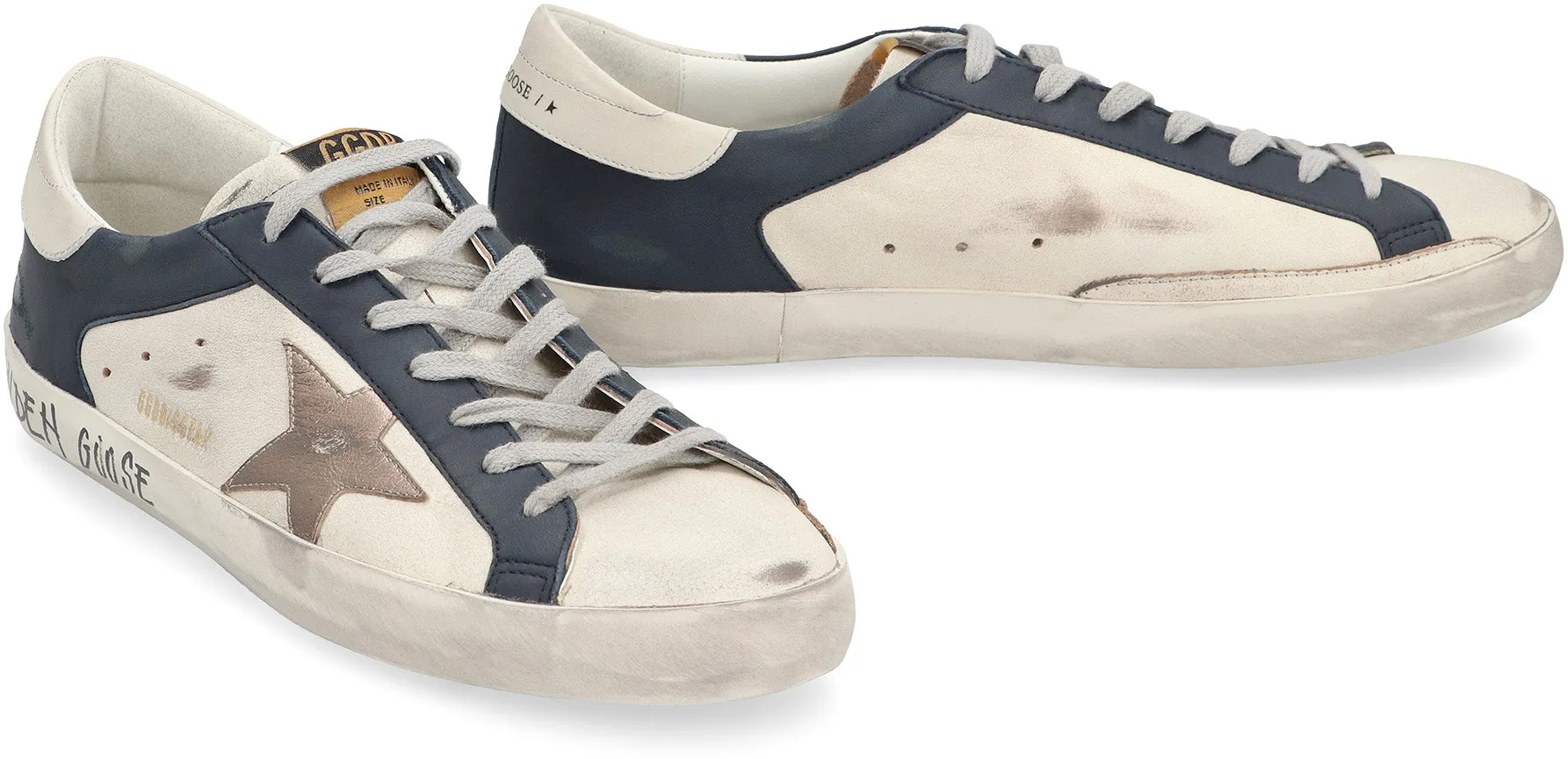 Low-top sneakers