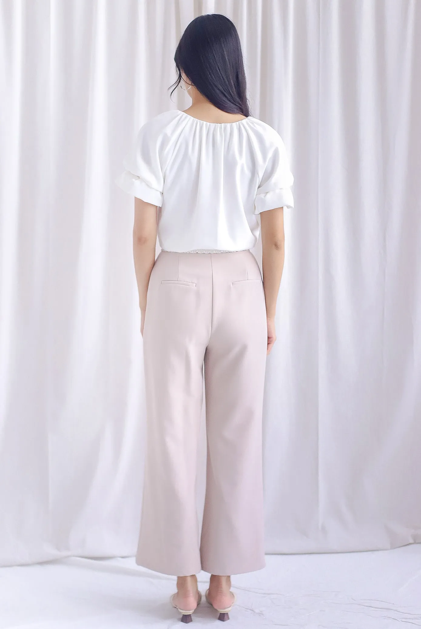 Maive Balloon Sleeve Ruffle Top In White
