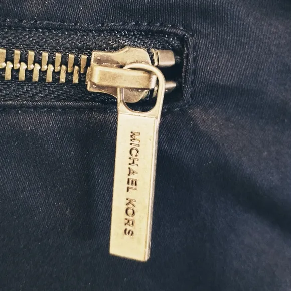MICHAEL Michael Kors Navy Blue Signature Zipper Short 2 NWT