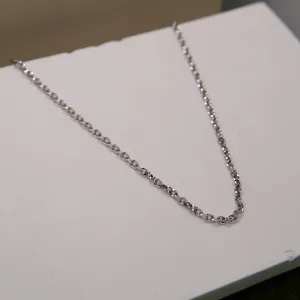 NECKLACE MED CHAIN
