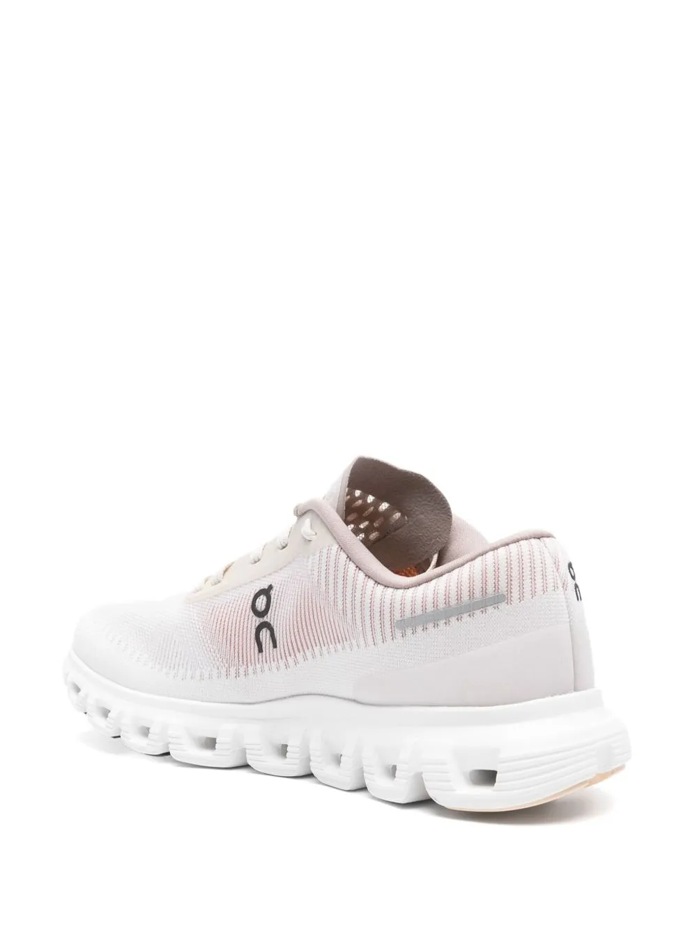På moln 6 push -sneakers