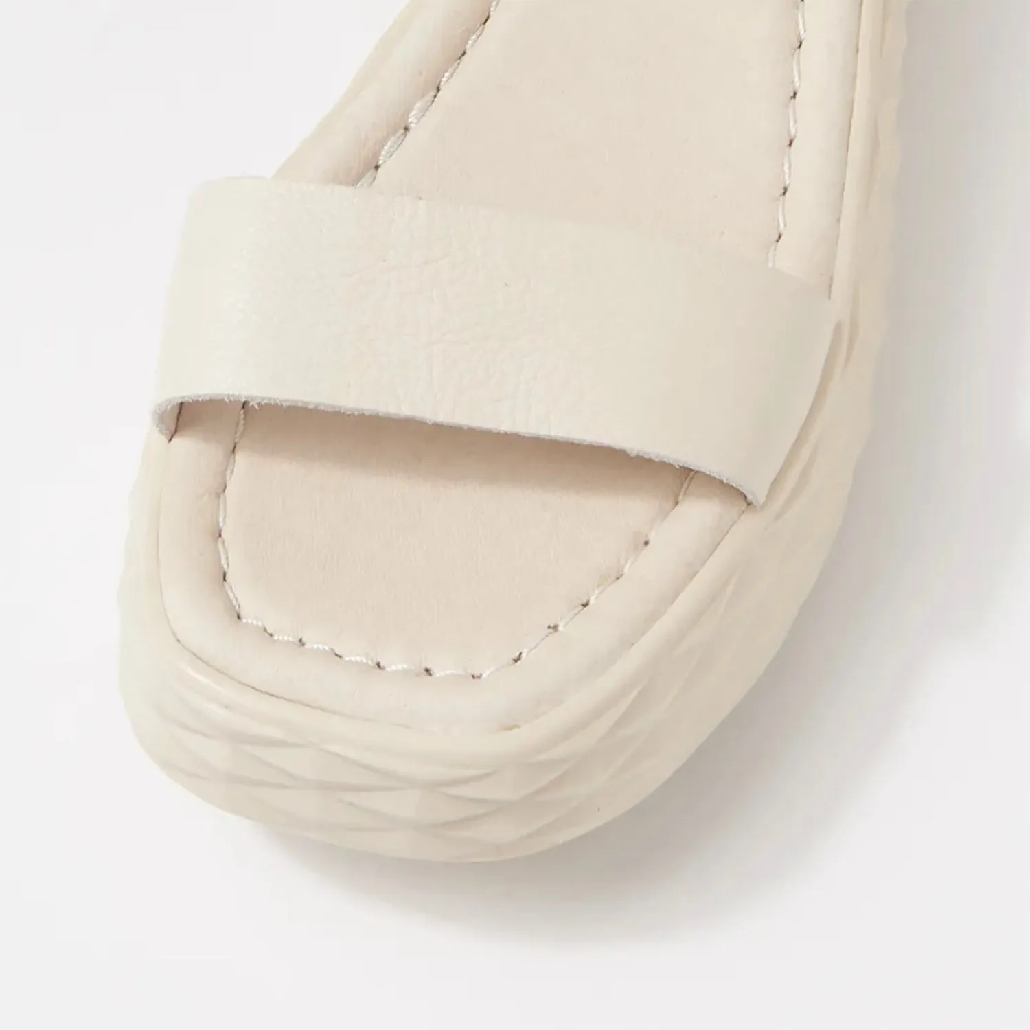 Rezso Sandal - Milk Leather - TE11