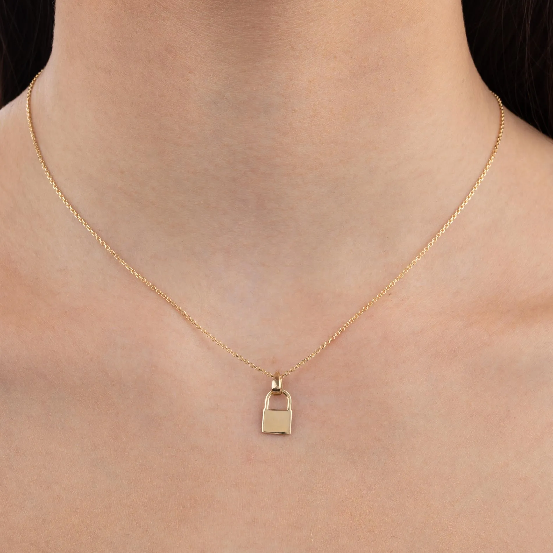 Solid Lock Necklace 14K
