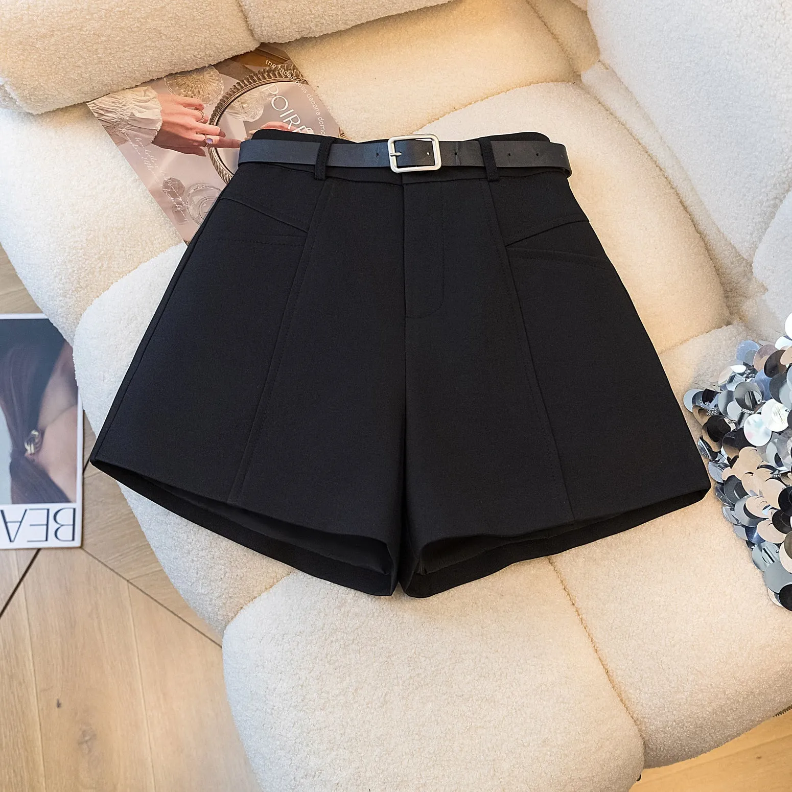 Stylish Solid Color High-waisted Chino Shorts for a Slimming Look