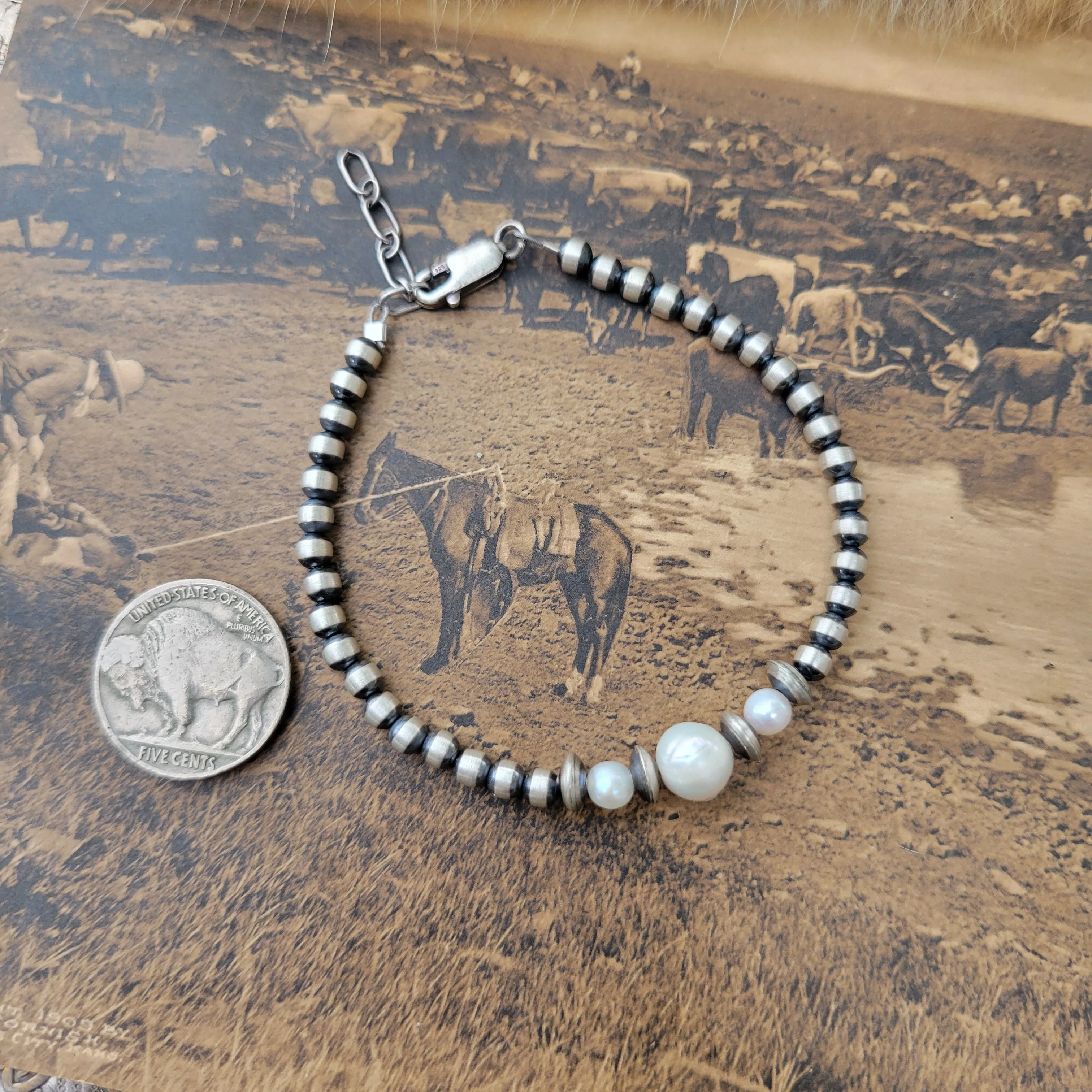 The Sue Pearl Bracelet