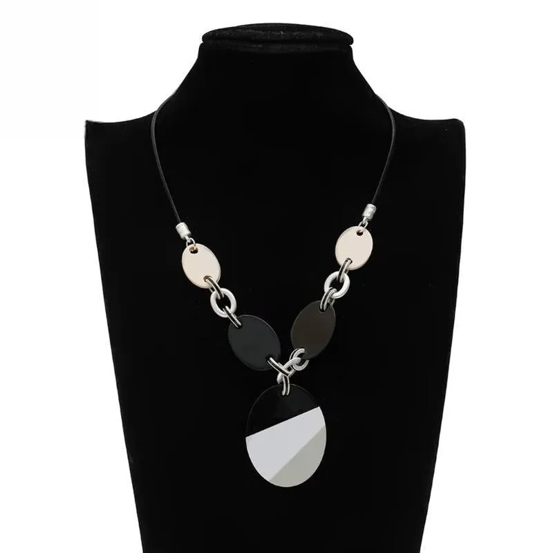 Vintage Geometric Neck Choker Statement Necklace Suspension Pendant