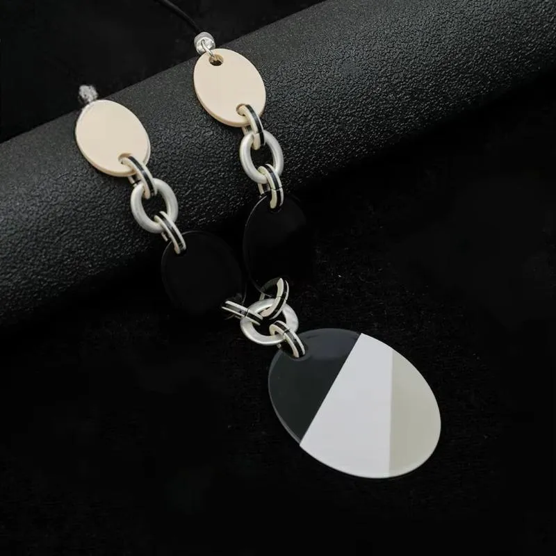 Vintage Geometric Neck Choker Statement Necklace Suspension Pendant