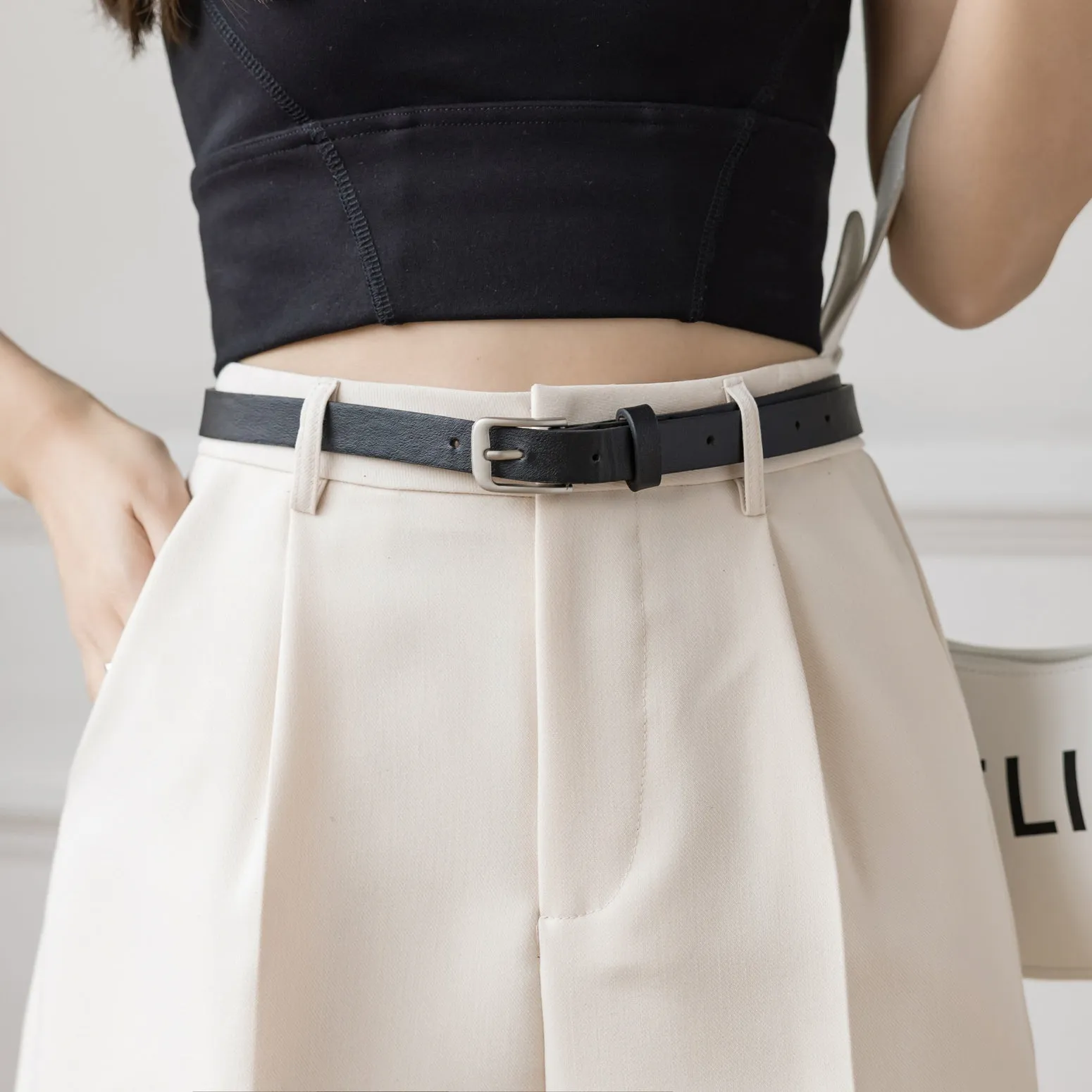 Women's Slimming Solid Color Chino Shorts for a Casual Look